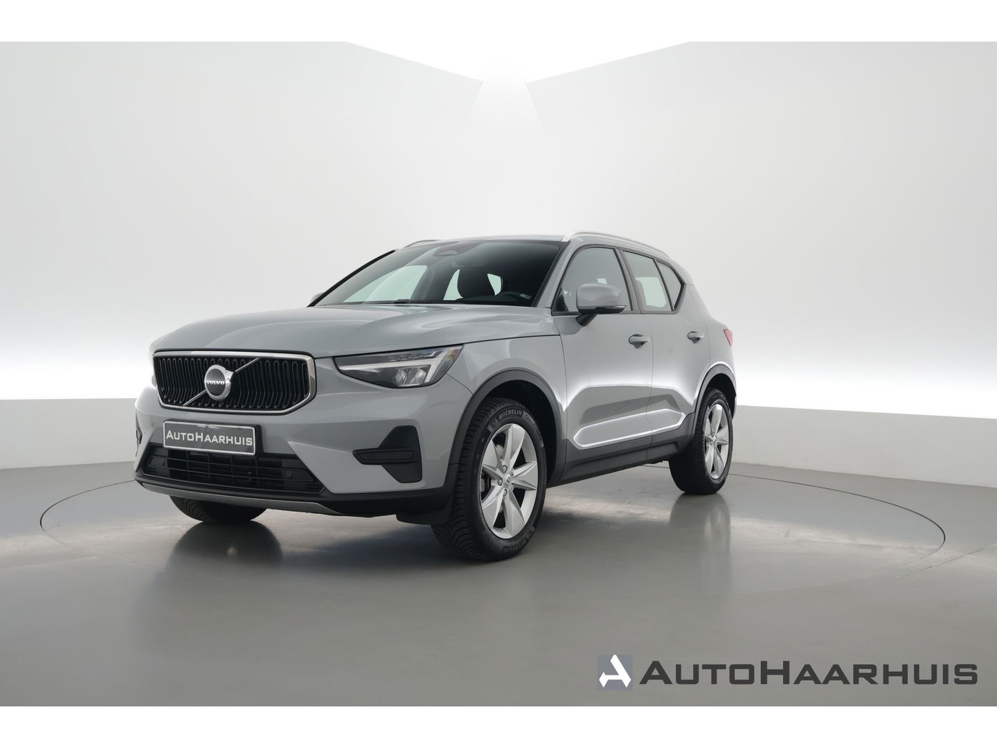 Volvo XC40 2.0 B3 Core | Pilot Assist | Keyless | Stoel- Stuurverw. | Camera | Apple CarPlay & Android Auto | 18''