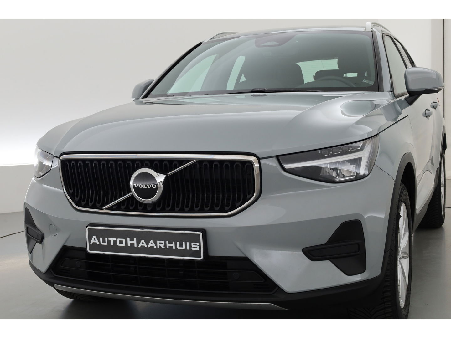 Volvo XC40 2.0 B3 Core | Pilot Assist | Keyless | Stoel- Stuurverw. | Camera | Apple CarPlay & Android Auto | 18''