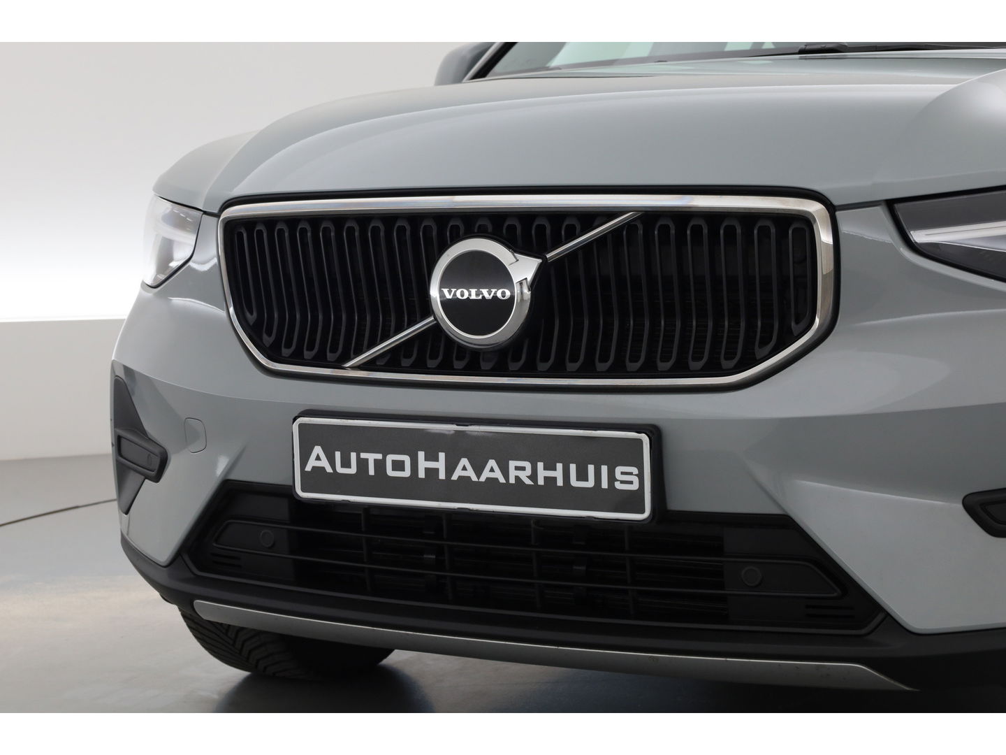 Volvo XC40 2.0 B3 Core | Pilot Assist | Keyless | Stoel- Stuurverw. | Camera | Apple CarPlay & Android Auto | 18''