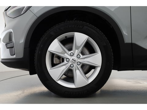 Volvo XC40 2.0 B3 Core | Pilot Assist | Keyless | Stoel- Stuurverw. | Camera | Apple CarPlay & Android Auto | 18''