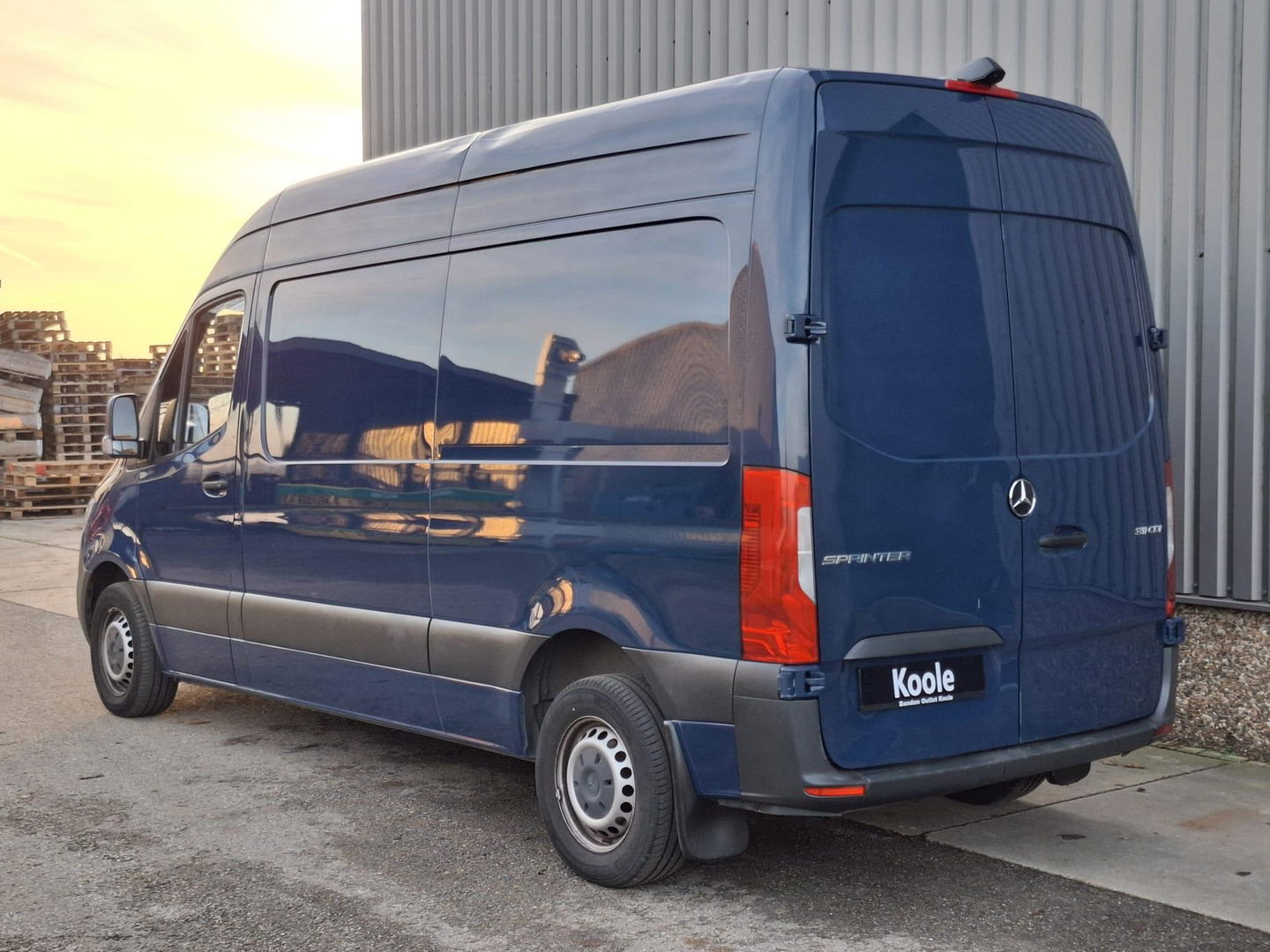 Mercedes-Benz Sprinter 311 CDI GB L2 FWD Functional 3.5T / AIRCO / CAMERA / 3 ZITS / DEALER ONDERHOUDEN / NAVI
