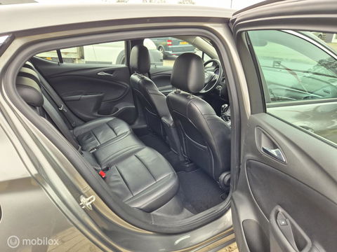 Opel Astra 1.0 Business+, Leer, Carplay, Navi, Trekhaak, LED