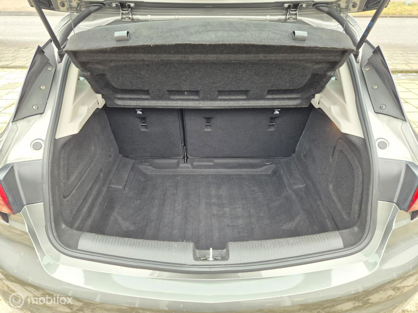 Opel Astra 1.0 Business+, Leer, Carplay, Navi, Trekhaak, LED