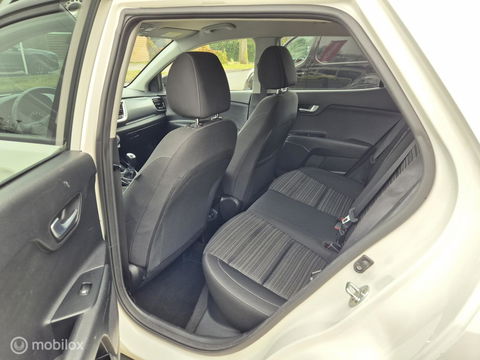 Kia Stonic 1.0 T-GDi DynamicPlusLine 120 PK, Trekhaak, NAP!