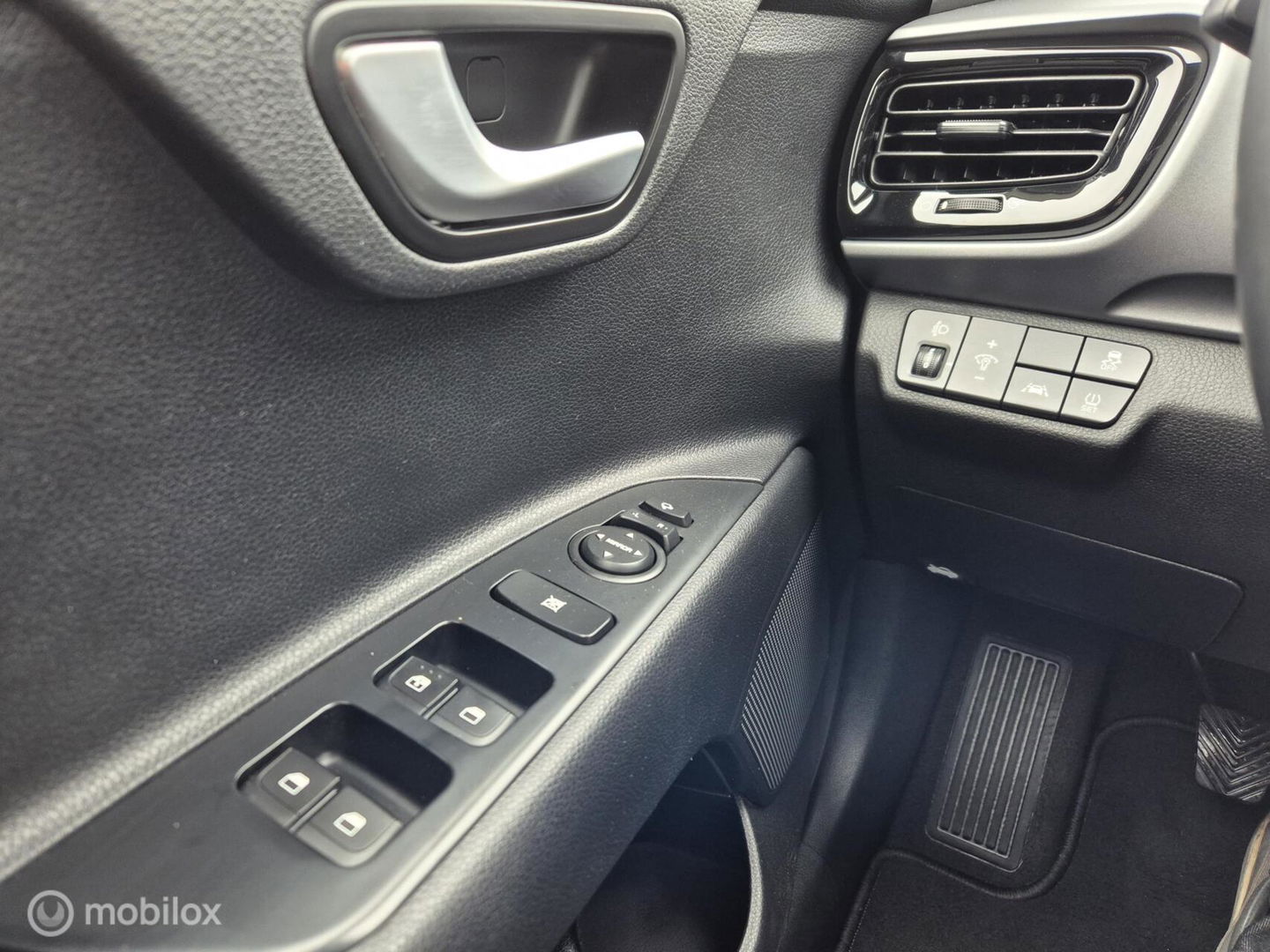 Kia Stonic 1.0 T-GDi DynamicPlusLine 120 PK, Trekhaak, NAP!