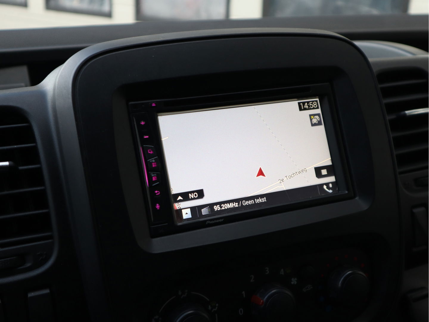 Renault Trafic 1.6 dCi 90pk L2 Lang - 2x Schuifdr. - Imperiaal - Trekhaak - Camera