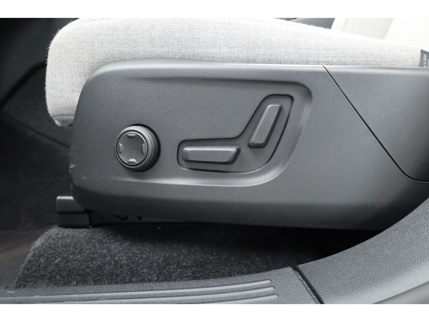 Volvo XC40 Single Motor Ultimate | Pano-dak | ACC | Blis | 360 Camera | H&K Audio | Memory stoelen |