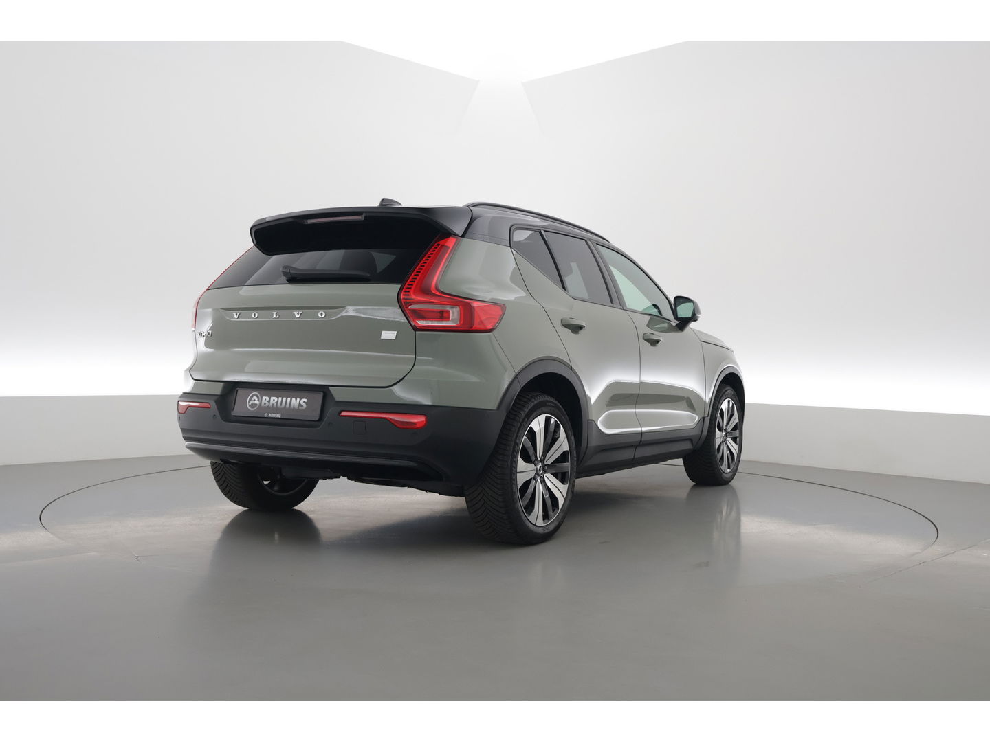 Volvo XC40 Single Motor Ultimate | Pano-dak | ACC | Blis | 360 Camera | H&K Audio | Memory stoelen |
