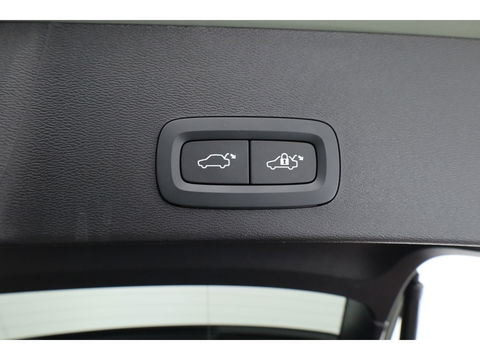 Volvo XC40 Single Motor Ultimate | Pano-dak | ACC | Blis | 360 Camera | H&K Audio | Memory stoelen |