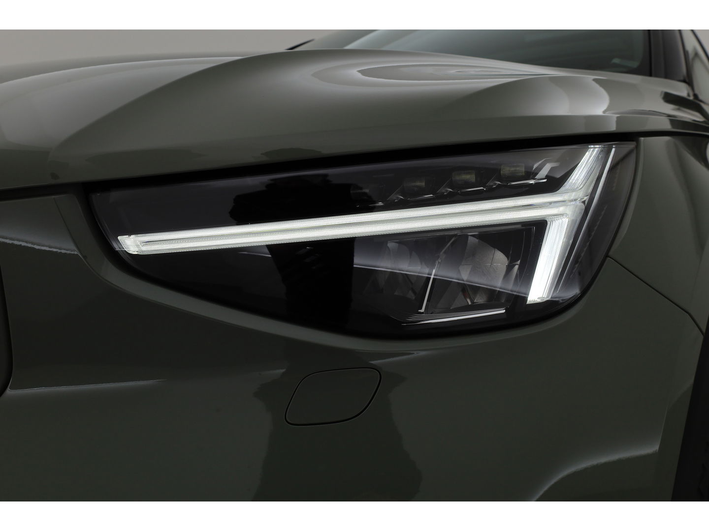 Volvo XC40 Single Motor Ultimate | Pano-dak | ACC | Blis | 360 Camera | H&K Audio | Memory stoelen |