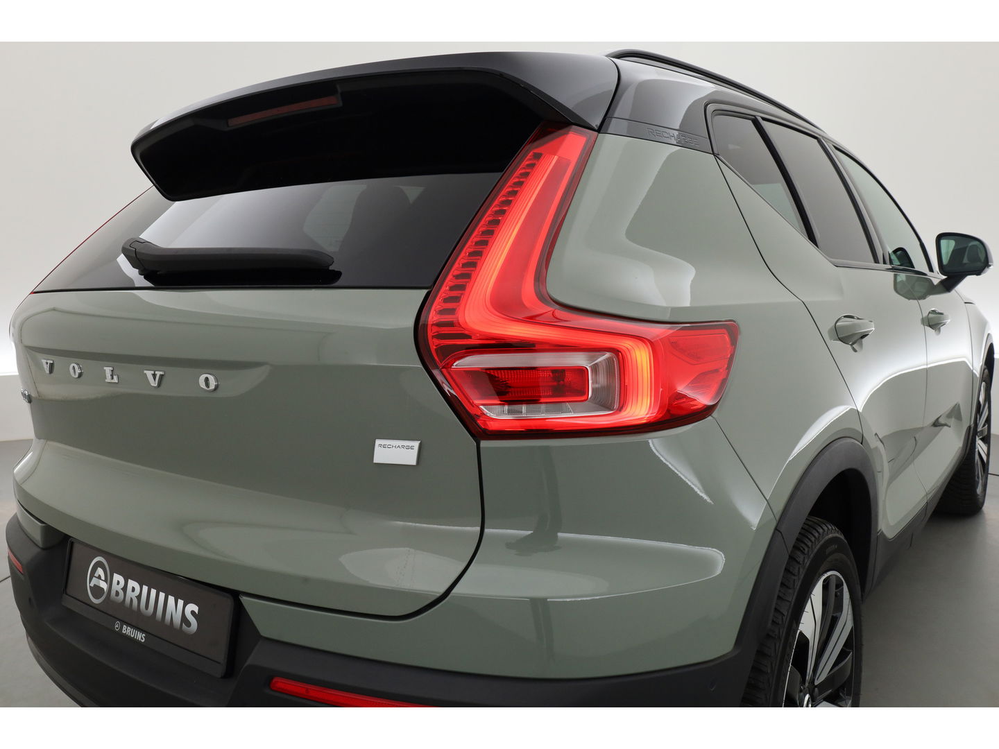 Volvo XC40 Single Motor Ultimate | Pano-dak | ACC | Blis | 360 Camera | H&K Audio | Memory stoelen |