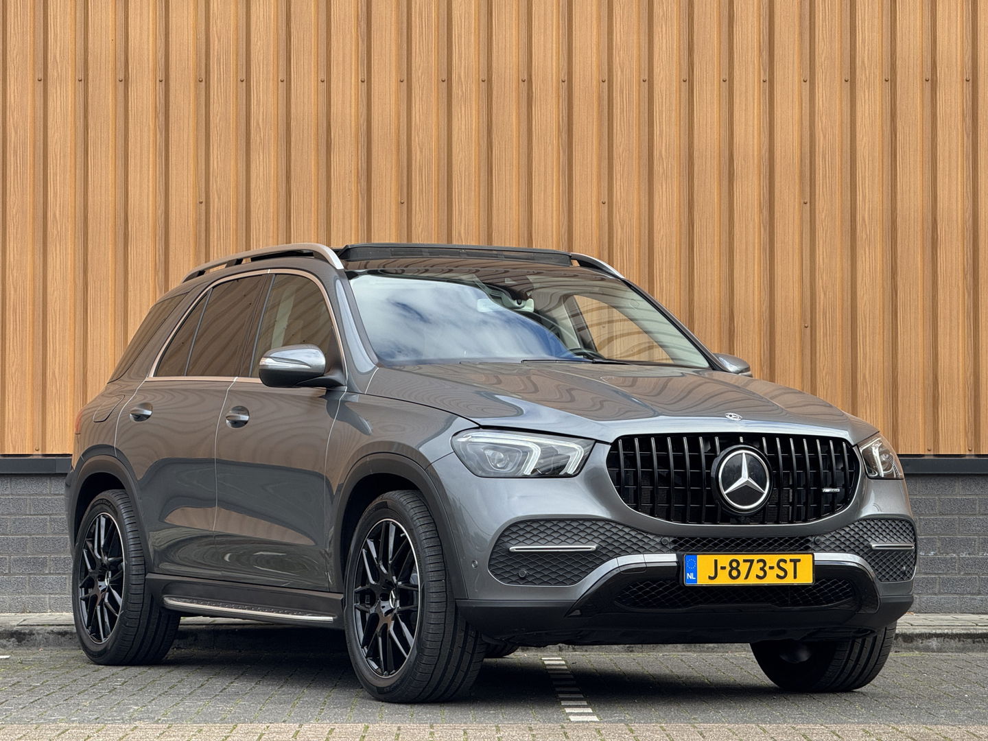 Mercedes-Benz GLE 450 4MATIC Premium Plus | 367 PK! | Panoramadak | Elektrische Stoelen + Geheugen | LED | Cruise Control | Apple Carplay | Android Auto |