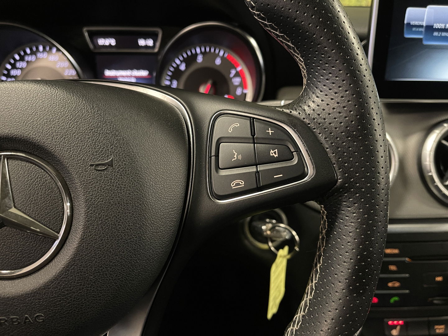 Mercedes-Benz CLA-Klasse Shooting Brake 180 Lease Edition Ambition | Lichtmetaal 18'' | Cruise Control | Airconditioning | Stoelverwarming | Achteruitrijcamera | Stop & Go | Navigatie |