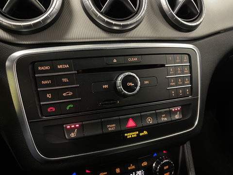 Mercedes-Benz CLA-Klasse Shooting Brake 180 Lease Edition Ambition | Lichtmetaal 18'' | Cruise Control | Airconditioning | Stoelverwarming | Achteruitrijcamera | Stop & Go | Navigatie |