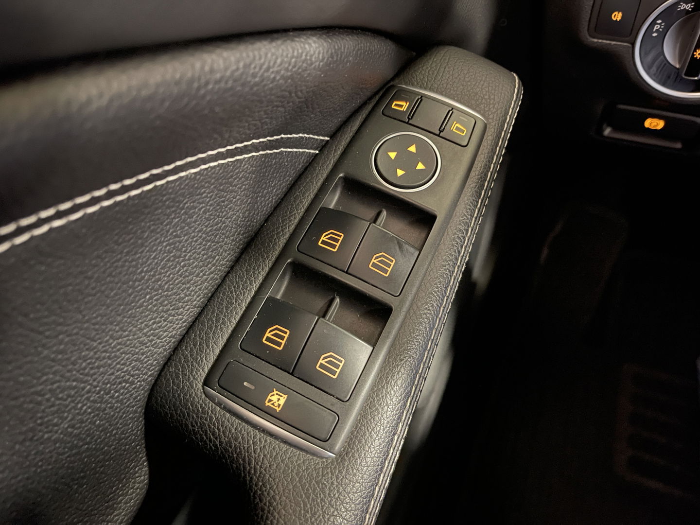 Mercedes-Benz CLA-Klasse Shooting Brake 180 Lease Edition Ambition | Lichtmetaal 18'' | Cruise Control | Airconditioning | Stoelverwarming | Achteruitrijcamera | Stop & Go | Navigatie |