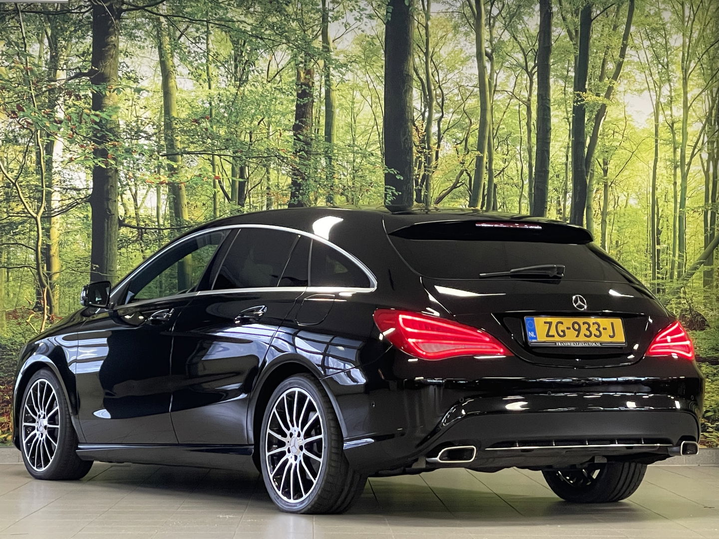 Mercedes-Benz CLA-Klasse Shooting Brake 180 Lease Edition Ambition | Lichtmetaal 18'' | Cruise Control | Airconditioning | Stoelverwarming | Achteruitrijcamera | Stop & Go | Navigatie |