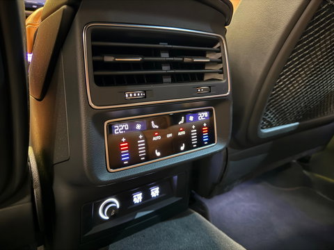 Audi RSQ8 4.0 TFSI quattro Pano|Ceramic|B&O 3D|HuD|Trekhaak