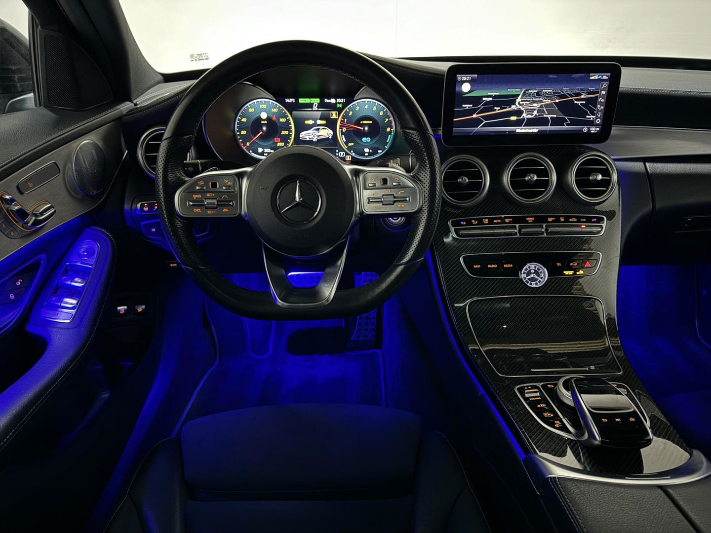 Mercedes-Benz C-Klasse 300e 4MATIC AMG Pano Burmester 360° Luchtvering