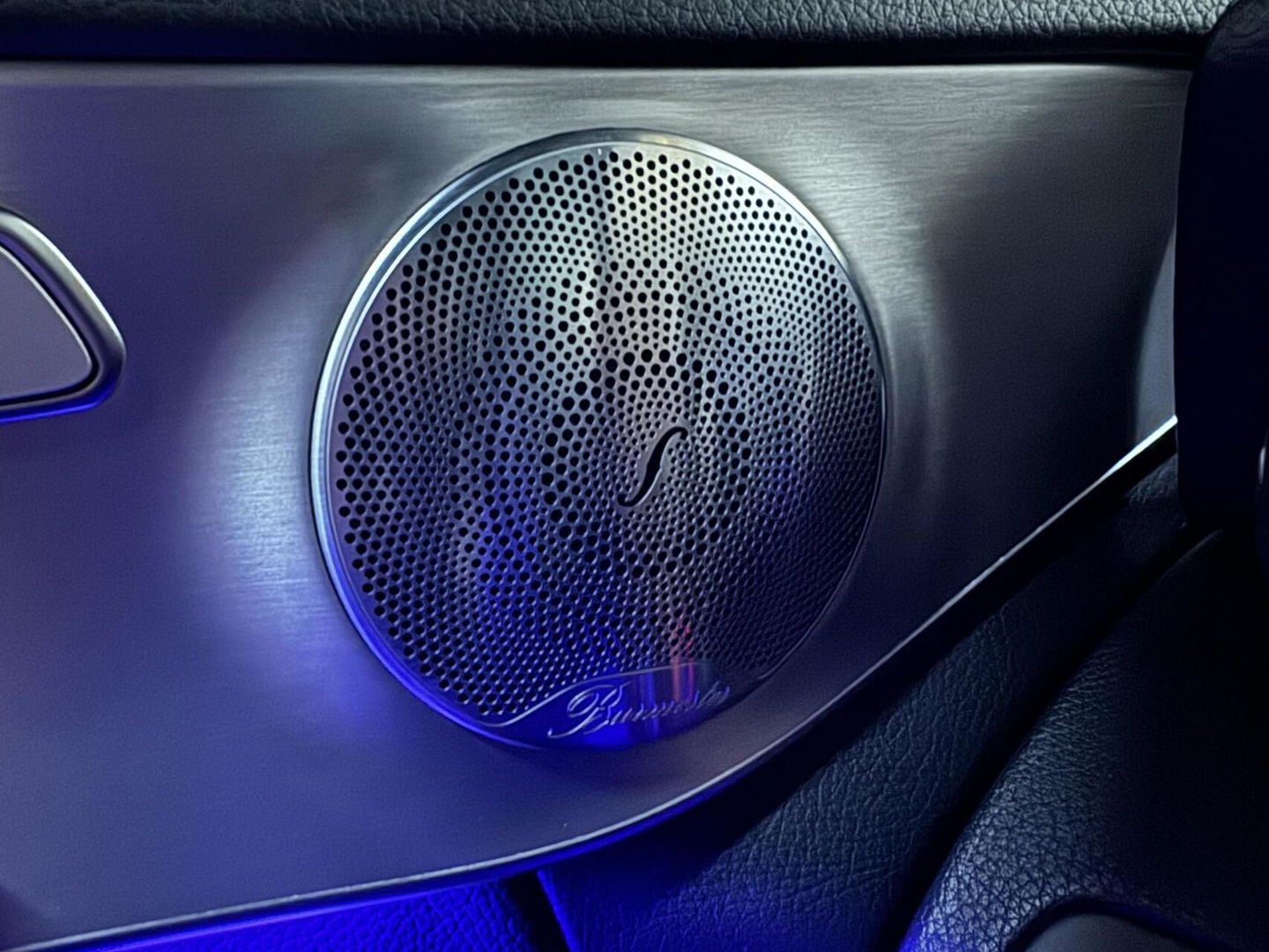 Mercedes-Benz C-Klasse 300e 4MATIC AMG Pano Burmester 360° Luchtvering