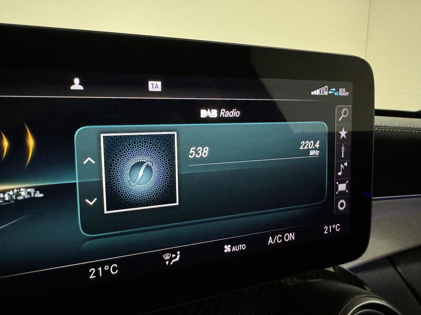 Mercedes-Benz C-Klasse 300e 4MATIC AMG Pano Burmester 360° Luchtvering