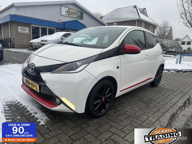Toyota Aygo - 1.0 VVT-i x-wave airco 5 deurs sportieve auto Navi