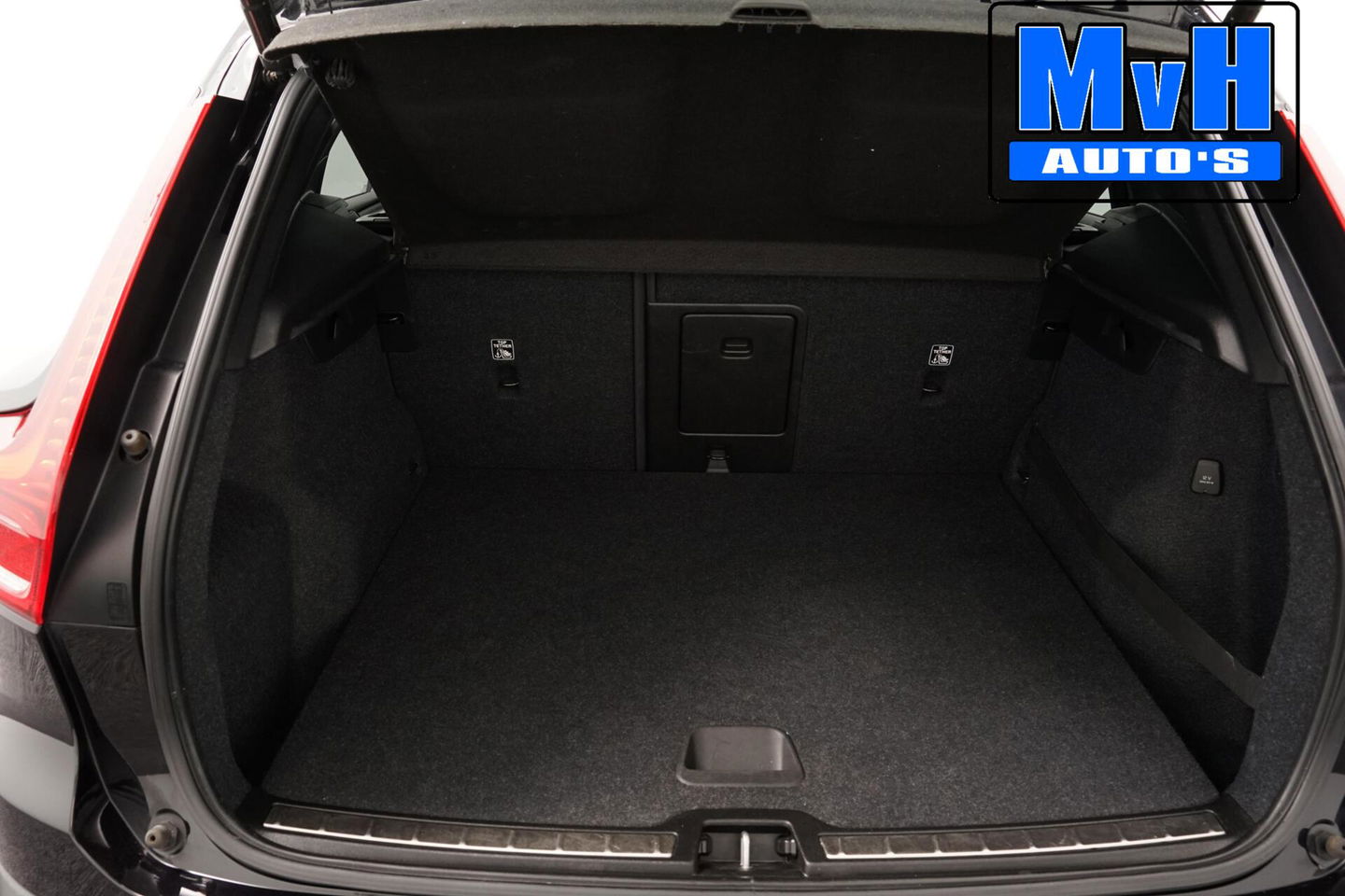 Volvo XC40 1.5 T5 Recharge R-Design|PANO|STOEL/STUUR.VERW