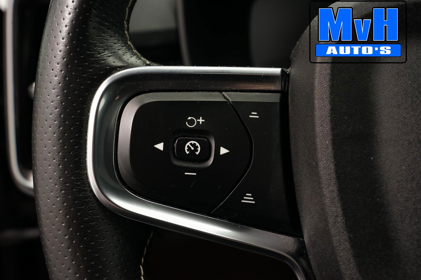 Volvo XC40 1.5 T5 Recharge R-Design|PANO|STOEL/STUUR.VERW