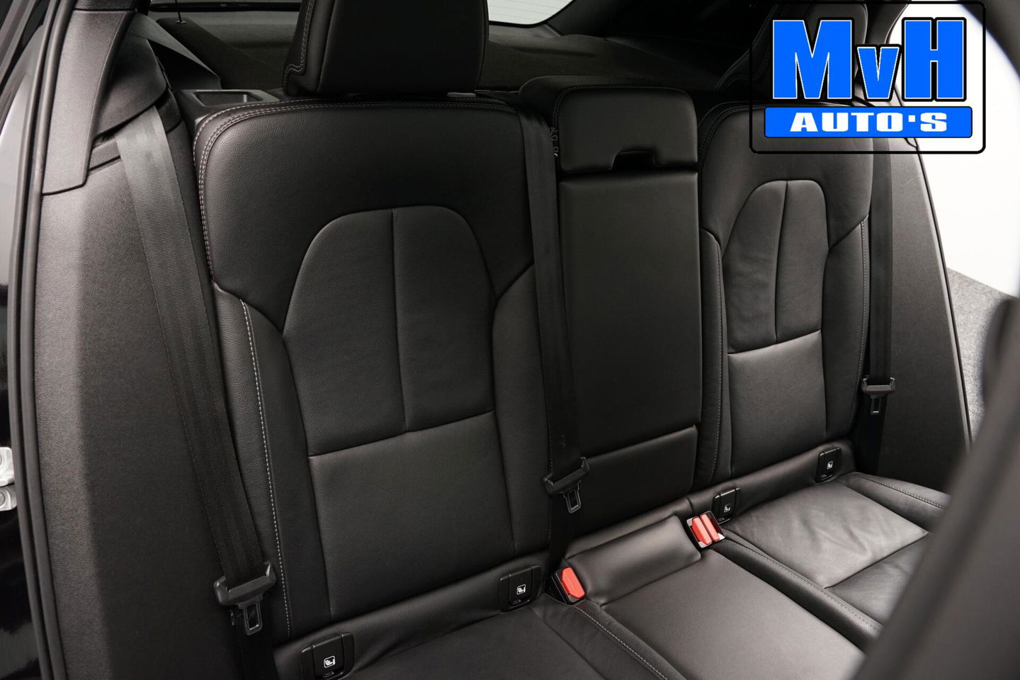 Volvo XC40 1.5 T5 Recharge R-Design|PANO|STOEL/STUUR.VERW