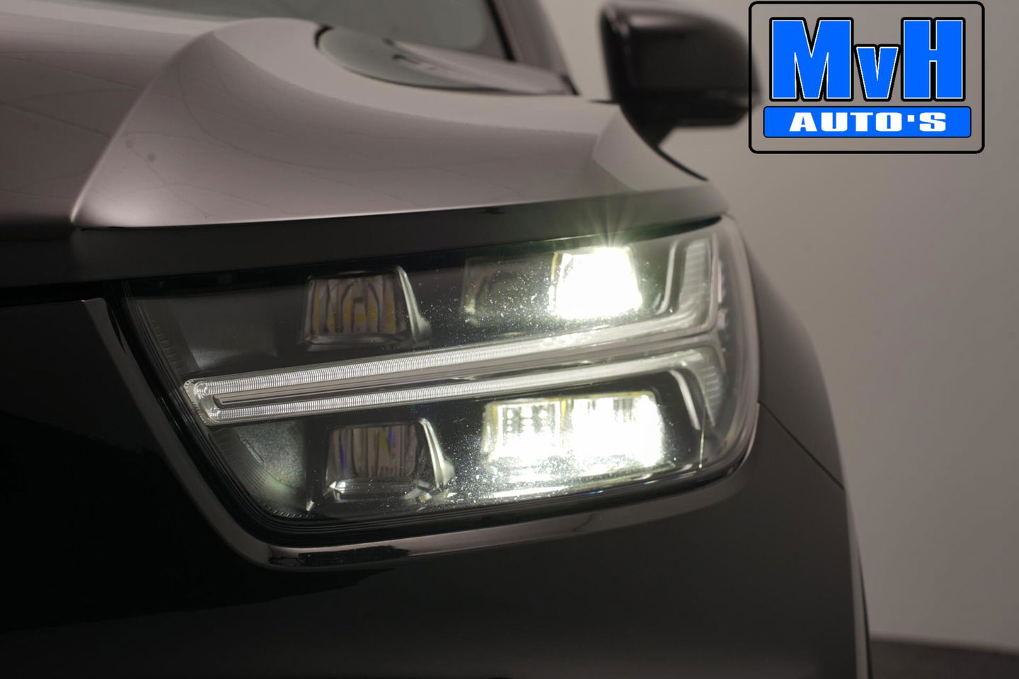 Volvo XC40 1.5 T5 Recharge R-Design|PANO|STOEL/STUUR.VERW