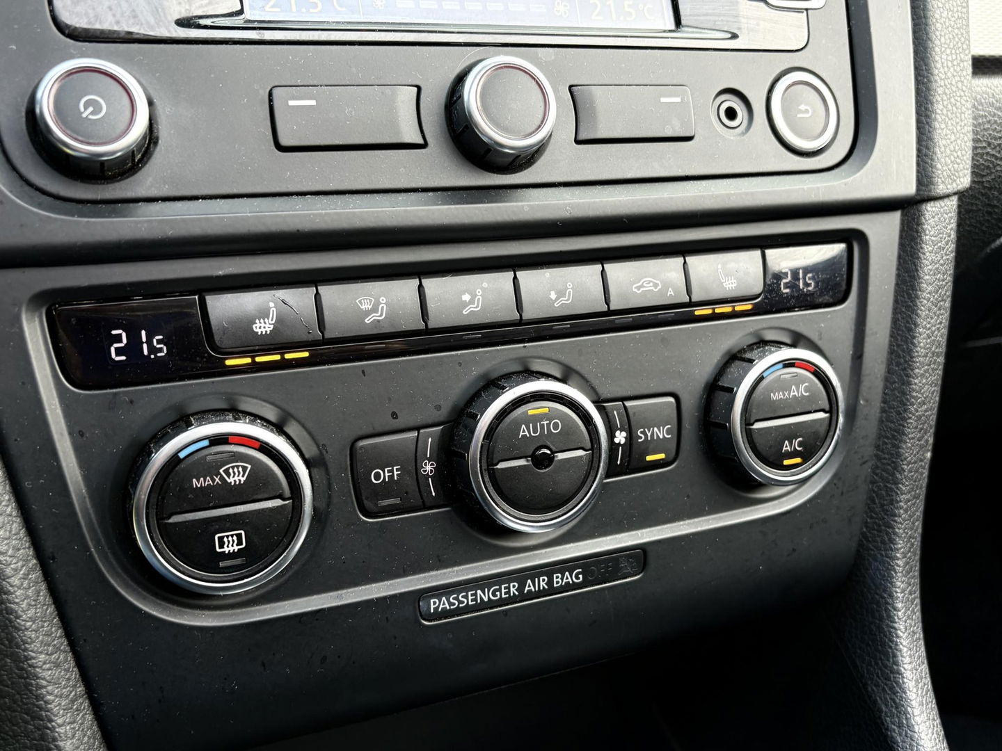 Volkswagen Golf Cabriolet 2.0 TDI DSG | LED | STOELVERW. | LEDER