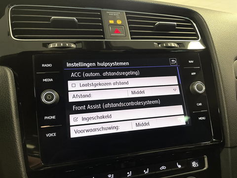 Volkswagen Golf 2.0 TSI GTI Performance | 230 PK! | Virtual Dashboard | Apple Carplay | Android Auto | Adaptieve Cruise Control | Lane Assist | Dodehoeksensor | Stoelverwarming | Keyless Go / Keyless Entry |