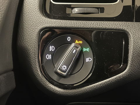 Volkswagen Golf 2.0 TSI GTI Performance | 230 PK! | Virtual Dashboard | Apple Carplay | Android Auto | Adaptieve Cruise Control | Lane Assist | Dodehoeksensor | Stoelverwarming | Keyless Go / Keyless Entry |