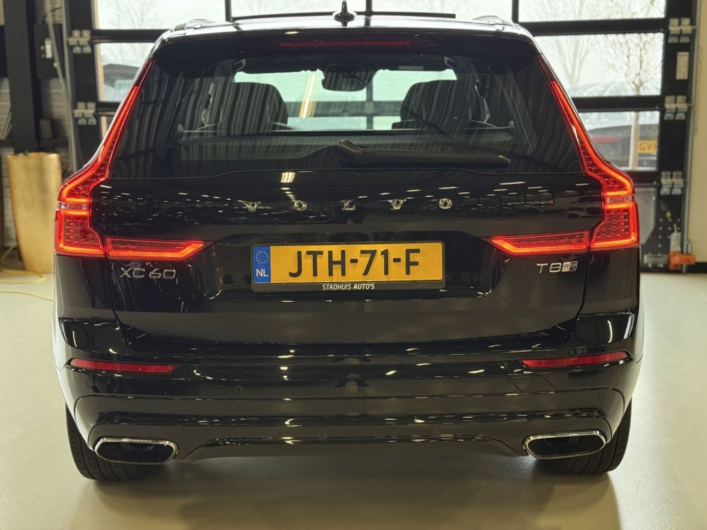 Volvo XC60 T8 408PK AWD / R-Design / LED