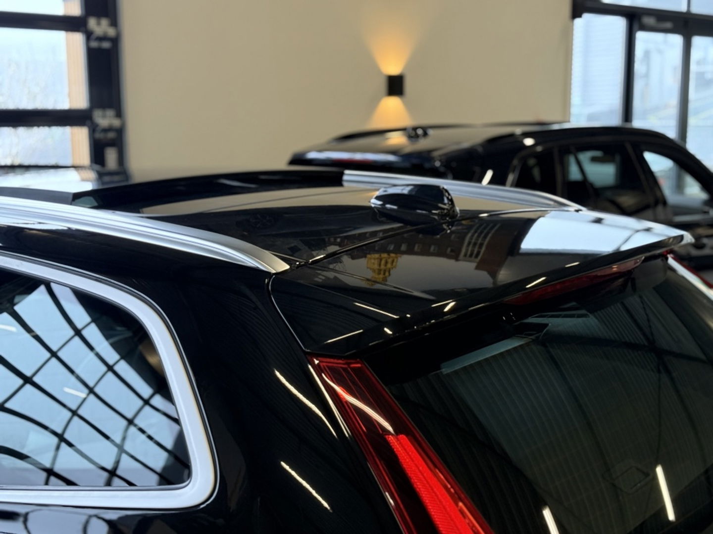 Volvo XC60 T8 408PK AWD / R-Design / LED