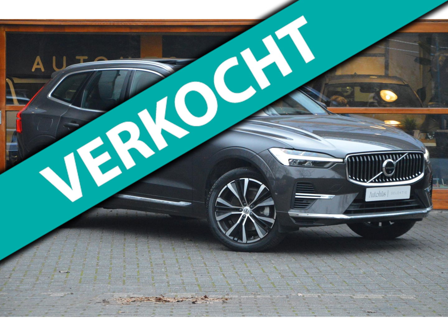 Volvo XC60 T8 Hybrid AWD Ultimate Bright | Massage | Stoelventilatie | Panoramadak | Head-Up | 360° Camera |