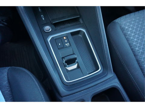 Ford Transit Connect L2 1.5 PHEV Hybride Limited 150PK AUT BPM VRIJ!! Navi, Cam, LED, LM Velg, Trekhaak!! NR. M01*