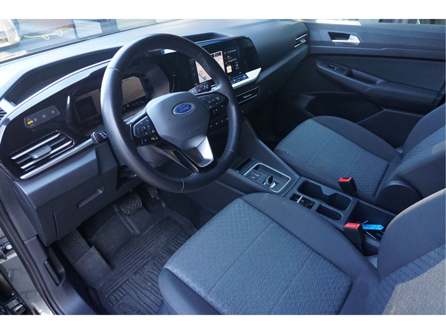 Ford Transit Connect L2 1.5 PHEV Hybride Limited 150PK AUT BPM VRIJ!! Navi, Cam, LED, LM Velg, Trekhaak!! NR. M01*