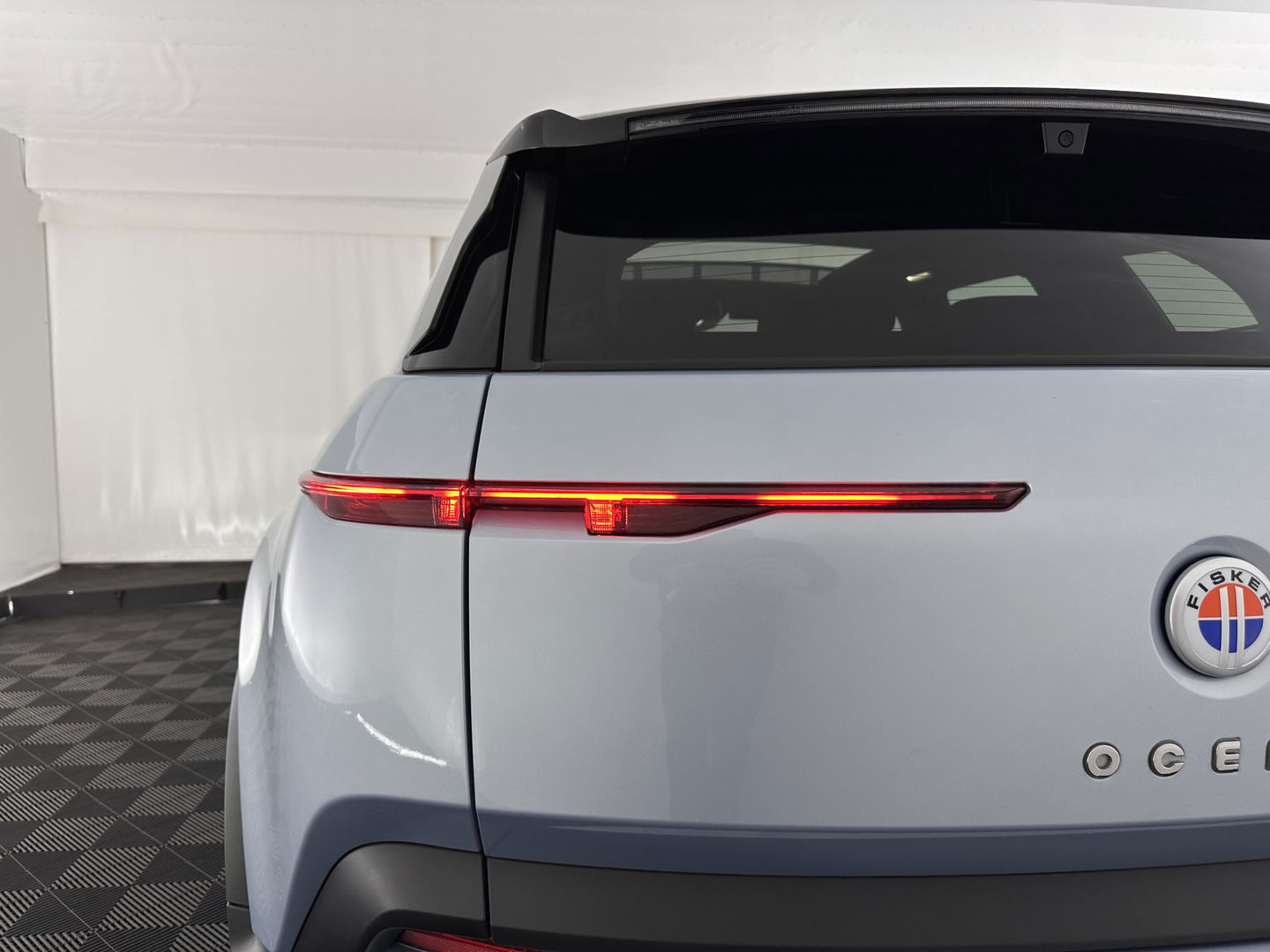 Fisker Ocean Extreme 113kWh [ 3-Fase ] Aut. (INCL-BTW) *HEATPUMP | PANO | LEATHER | FULL-LED | ADAPTIVE-CRUISE | TOPVIEW | MEMORY-PACK | BLINDSPOT | DIGI-COCKPIT | KEYLESS | DAB+ | SOLAR-ROOF | COMFORTSEATS | CARPLAY | TOW