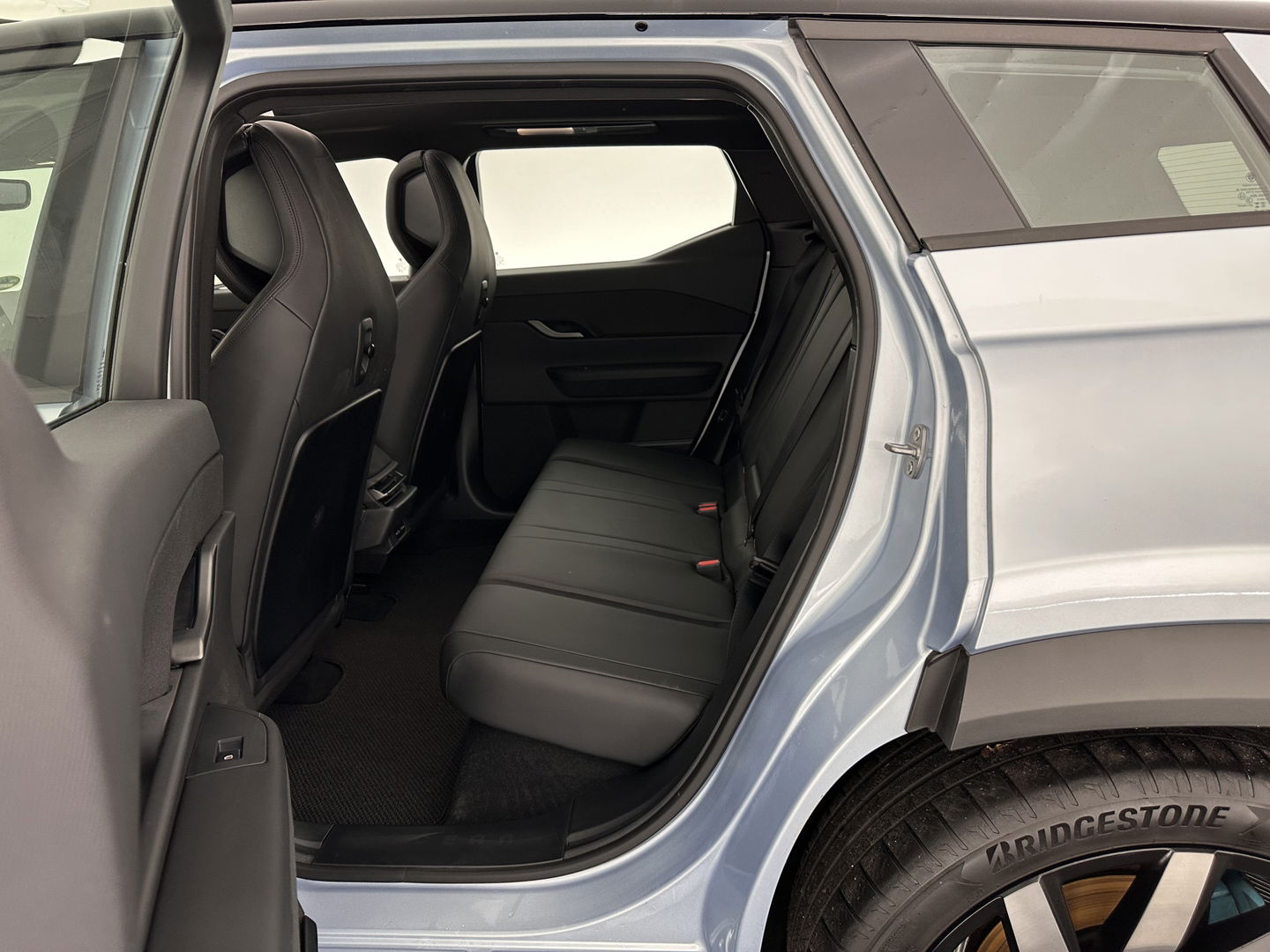 Fisker Ocean Extreme 113kWh [ 3-Fase ] Aut. (INCL-BTW) *HEATPUMP | PANO | LEATHER | FULL-LED | ADAPTIVE-CRUISE | TOPVIEW | MEMORY-PACK | BLINDSPOT | DIGI-COCKPIT | KEYLESS | DAB+ | SOLAR-ROOF | COMFORTSEATS | CARPLAY | TOW