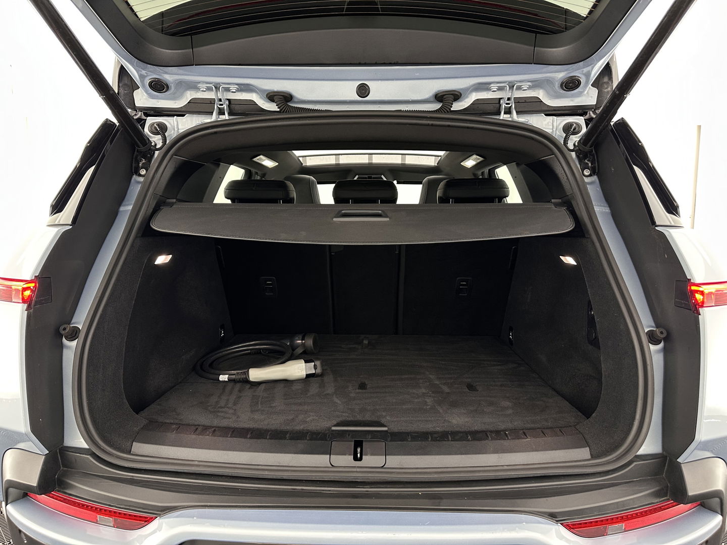 Fisker Ocean Extreme 113kWh [ 3-Fase ] Aut. (INCL-BTW) *HEATPUMP | PANO | LEATHER | FULL-LED | ADAPTIVE-CRUISE | TOPVIEW | MEMORY-PACK | BLINDSPOT | DIGI-COCKPIT | KEYLESS | DAB+ | SOLAR-ROOF | COMFORTSEATS | CARPLAY | TOW