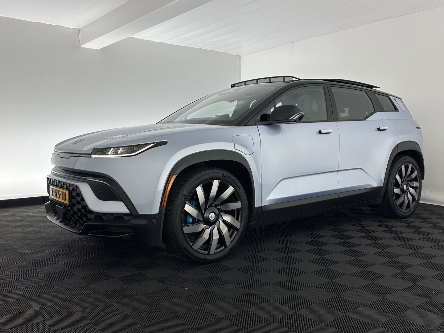 Fisker Ocean Extreme 113kWh [ 3-Fase ] Aut. (INCL-BTW) *HEATPUMP | PANO | LEATHER | FULL-LED | ADAPTIVE-CRUISE | TOPVIEW | MEMORY-PACK | BLINDSPOT | DIGI-COCKPIT | KEYLESS | DAB+ | SOLAR-ROOF | COMFORTSEATS | CARPLAY | TOW