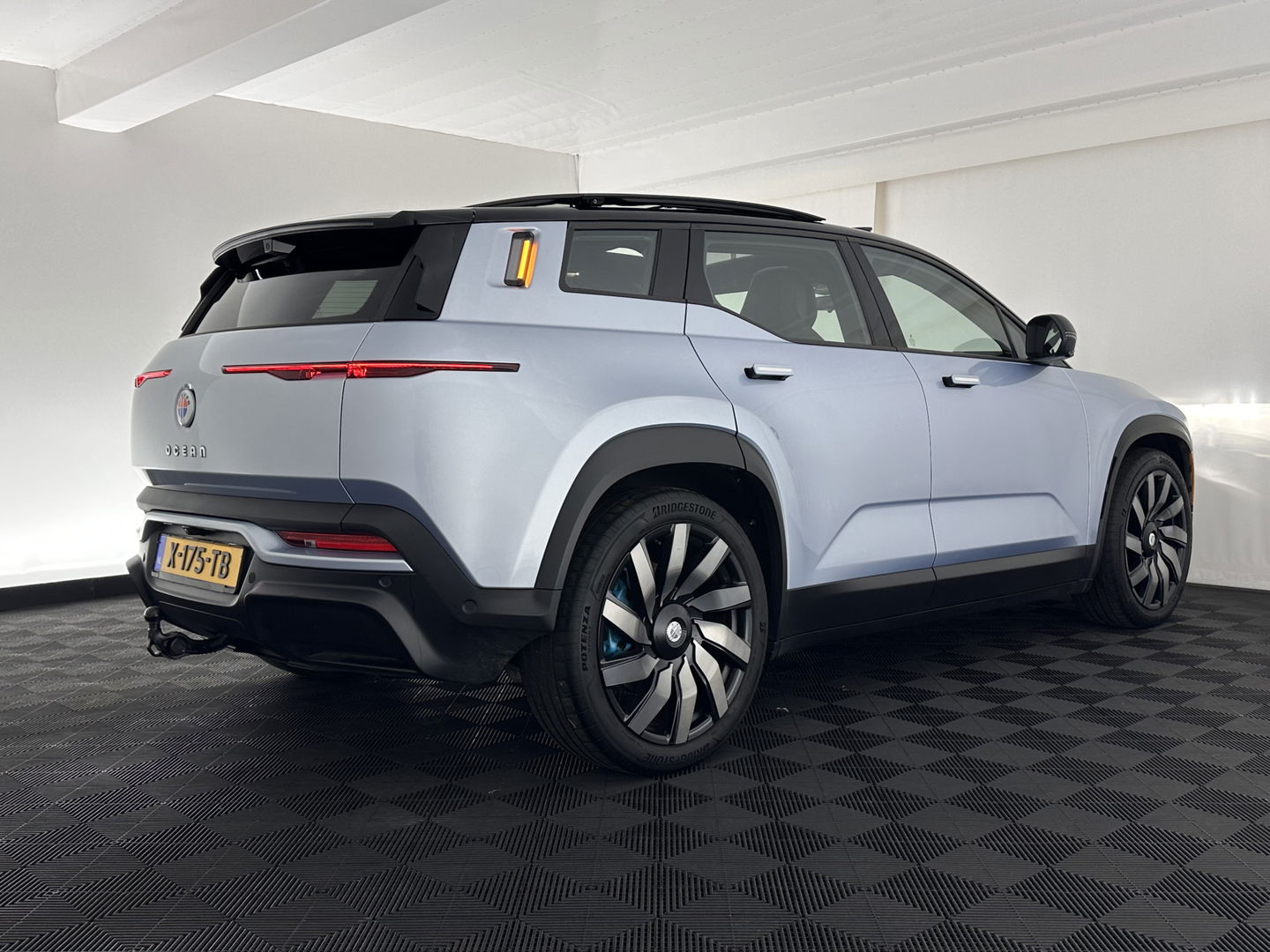 Fisker Ocean Extreme 113kWh [ 3-Fase ] Aut. (INCL-BTW) *HEATPUMP | PANO | LEATHER | FULL-LED | ADAPTIVE-CRUISE | TOPVIEW | MEMORY-PACK | BLINDSPOT | DIGI-COCKPIT | KEYLESS | DAB+ | SOLAR-ROOF | COMFORTSEATS | CARPLAY | TOW