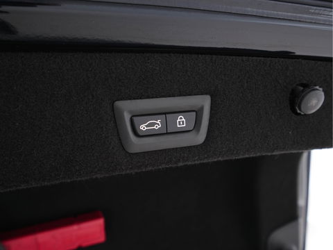 BMW 7 Serie 750i Long M-Aerodynamic xDrive High Executive Aut. *PANO | DESIGN-LEATHER | LASER-LED | SOFTCLOSE |TOPVIEW | HARMAN/KARDON-SOUND | MEMORY-PACK | NAVI-FULLMAP | KEYLESS | ADAPTIVE-CRUISE | HEAD-UP | MASSAGE/HEATED/COOLED-COMFORT-SEATS | .