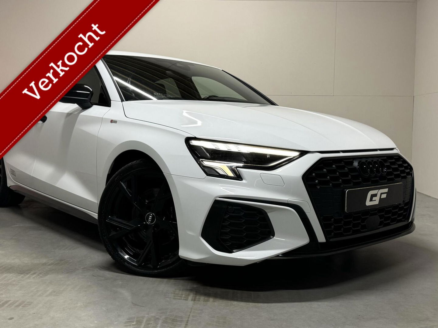 Audi A3 Limousine 35 TFSI S-Line Black Edition Sfeer Carplay NAP