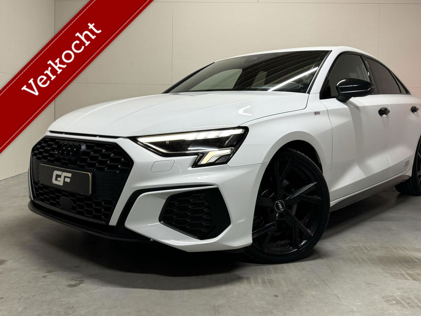 Audi A3 Limousine 35 TFSI S-Line Black Edition Sfeer Carplay NAP