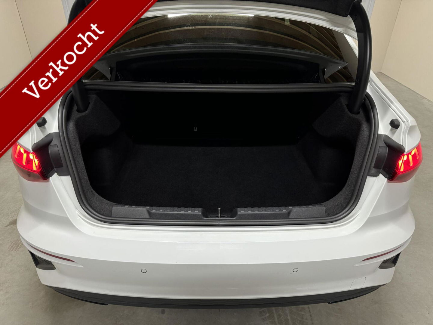 Audi A3 Limousine 35 TFSI S-Line Black Edition Sfeer Carplay NAP