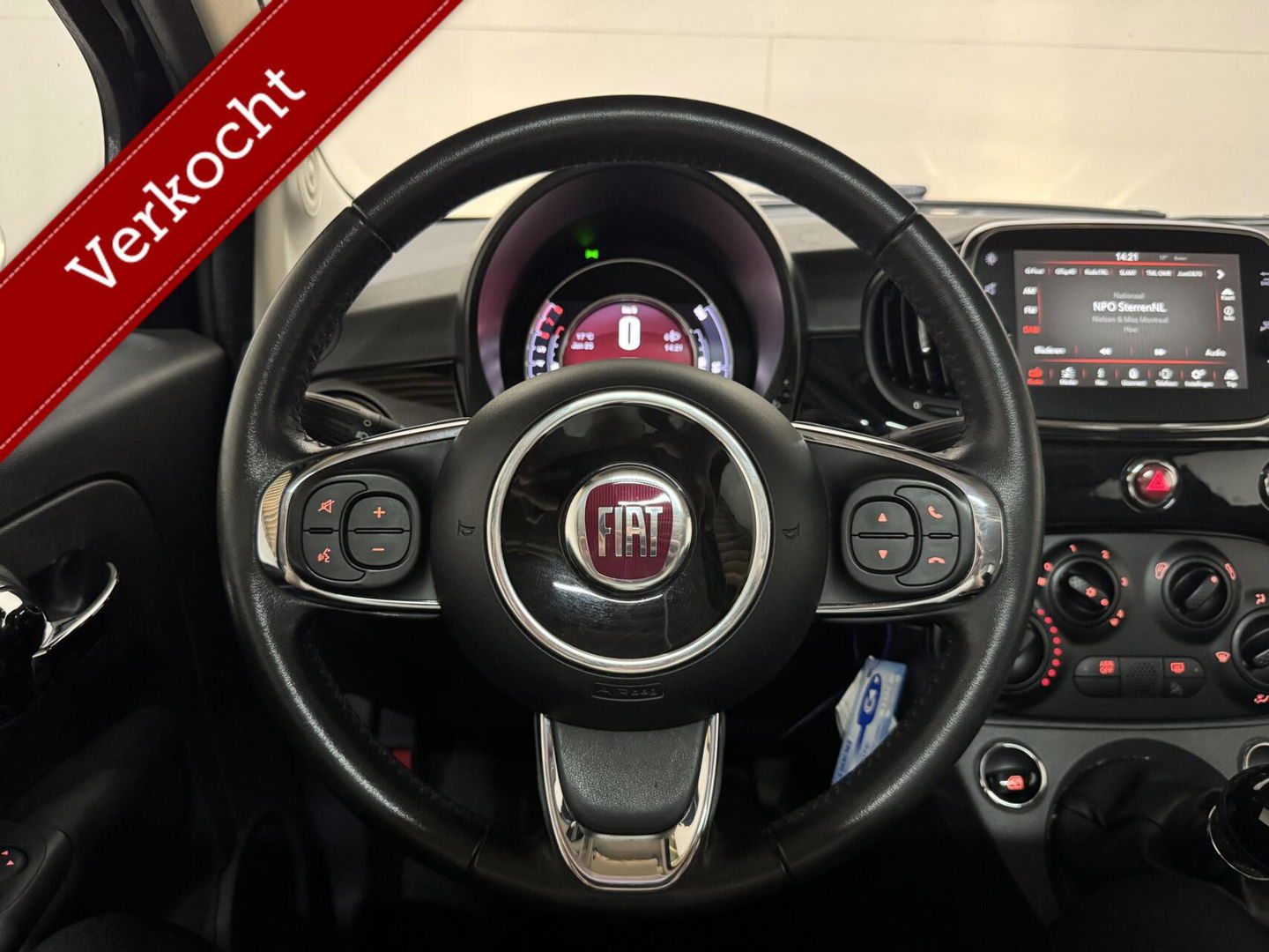 Fiat 500 1.2 Lounge Pano Navi Cruise CarPlay PDC NAP