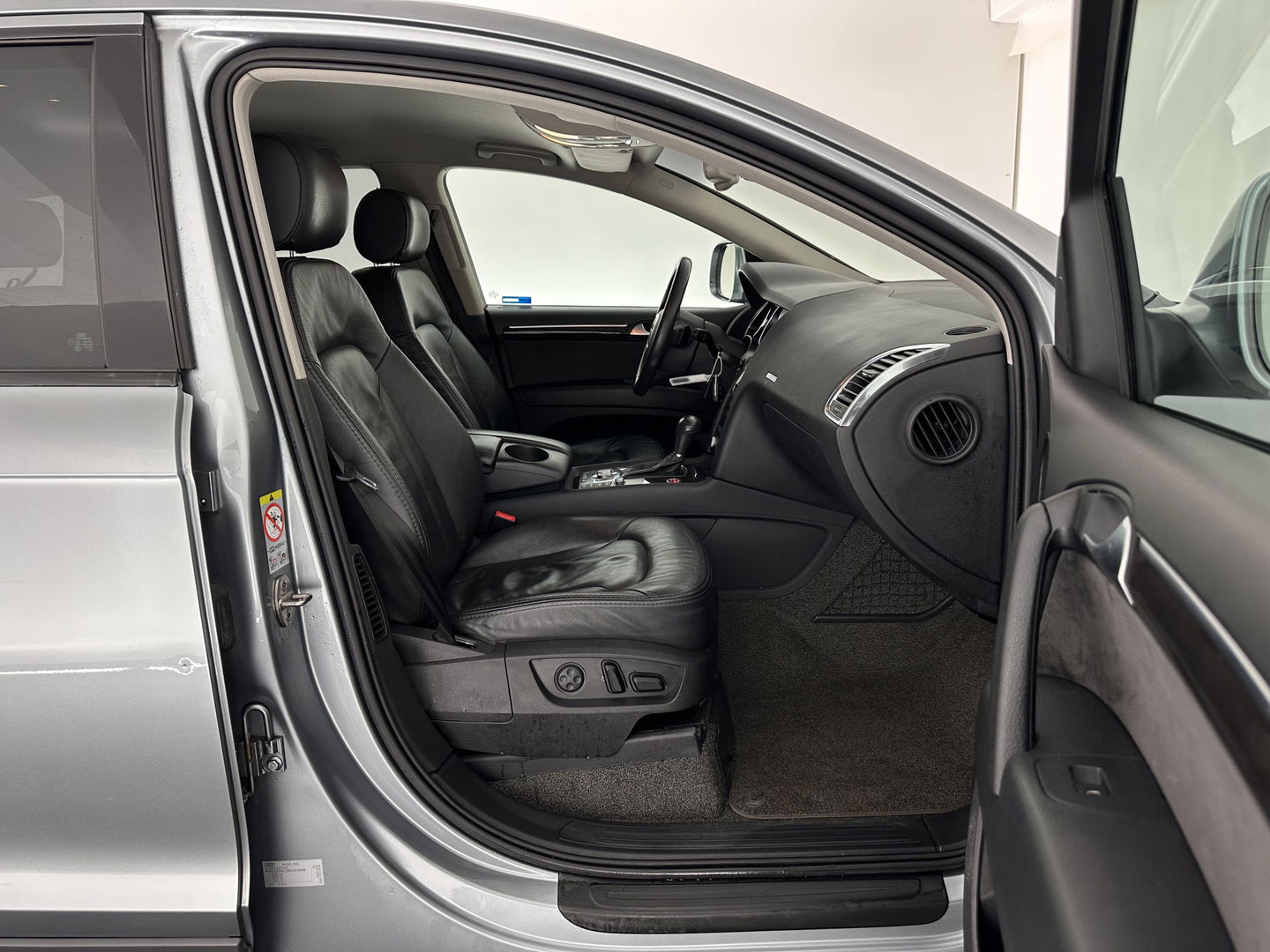 Audi Q7 3.0 TDI Quattro Pro Line + Aut. *LEATHER | XENON | NAVI-FULLMAP | HEATED-COMFORTSEATS | PRIVACYGLASS | SHIFTPADDLES | ECC | PDC | CRUISE | TOWBAR | 21''ALU*