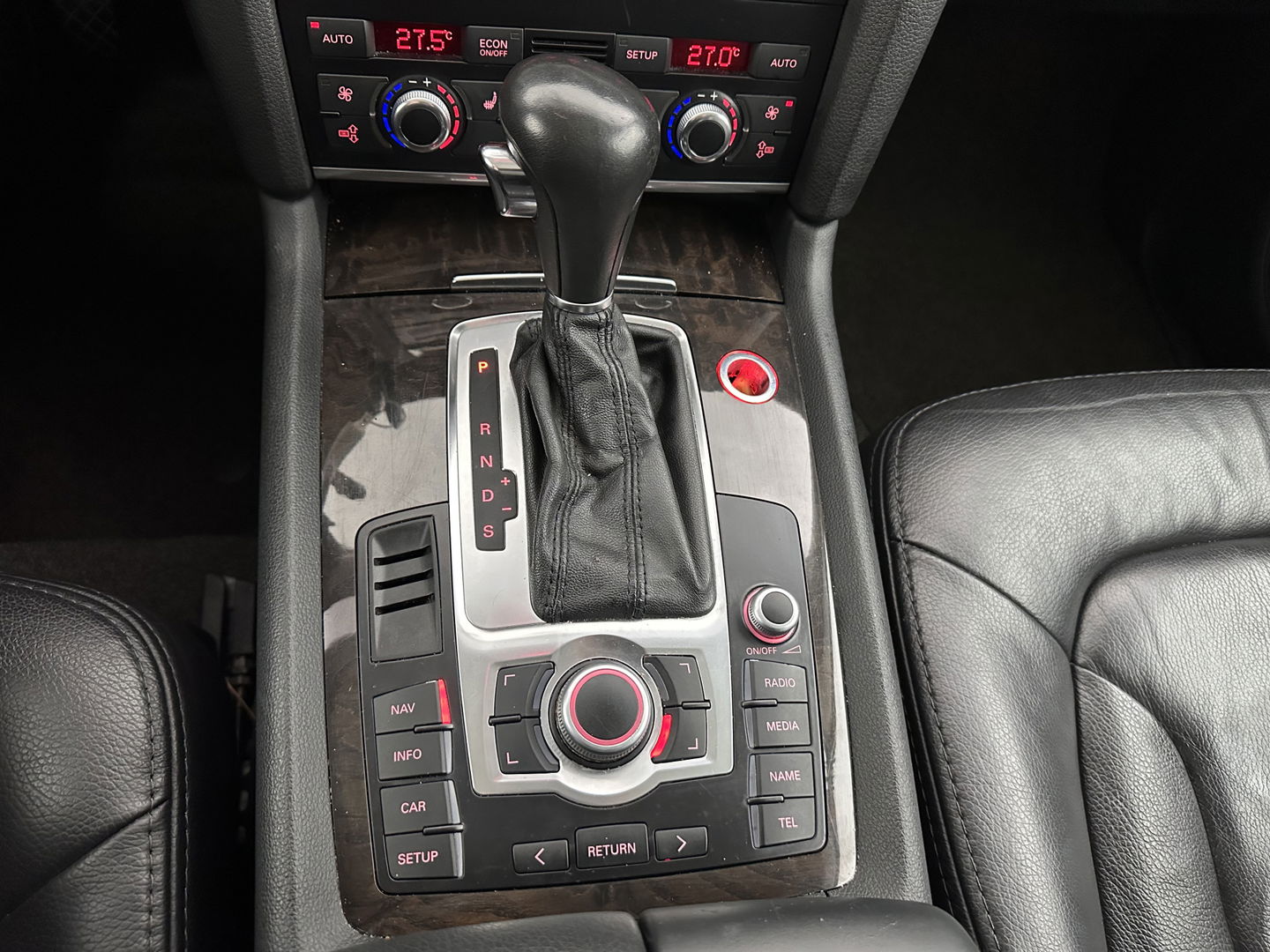 Audi Q7 3.0 TDI Quattro Pro Line + Aut. *LEATHER | XENON | NAVI-FULLMAP | HEATED-COMFORTSEATS | PRIVACYGLASS | SHIFTPADDLES | ECC | PDC | CRUISE | TOWBAR | 21''ALU*