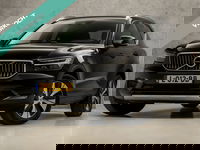 Volvo XC40 - 1.5 T4 Recharge Inscription 211Pk Automaat (APPLE CARPLAY, GROOT NAVI, LEDER, STUUR/STOELVERWARMING, CAMERA, TREKHAAK, SPORTSTOELEN, GETINT GLAS, ELEK ACHTERKLEP, ADAPTIVE CRUISE, NIEUWSTAAT)